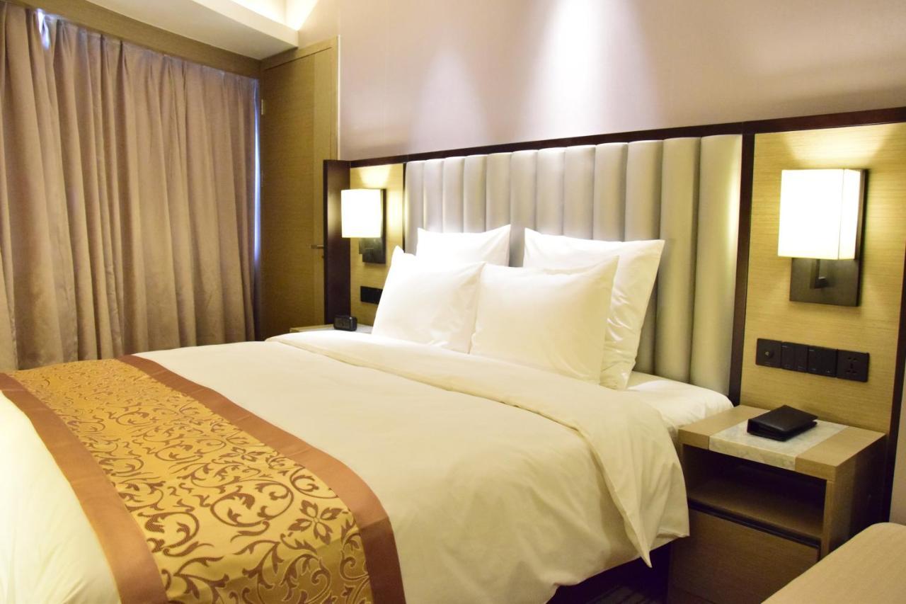 Rayfont Hotel Chengdu Longquanyi Bagian luar foto